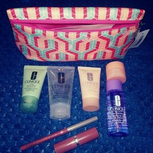 New Clinique 8 Piece Set with Bag